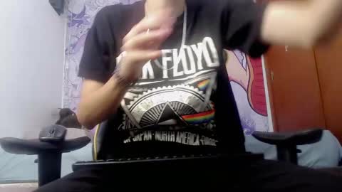 Snapshot of johnny_cagee chatting on February 1, 2025, 4:46 am johnny_cagee online show from February 1, 2025, 4:46 am