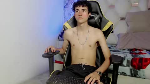Snapshot of johnny_cagee chatting on September 26, 2025, 4:05 am johnny_cagee online show from September 26, 2025, 4:05 am