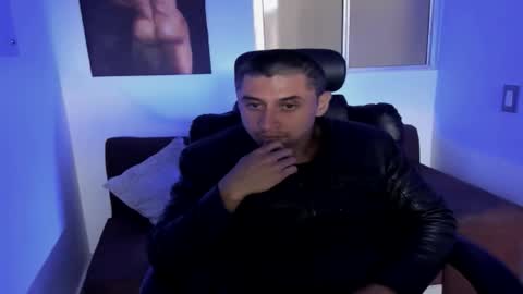 Johnny online show from November 18, 2025, 9:30 pm