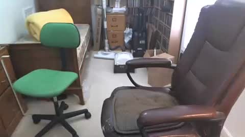 johnnys110153 online show from November 17, 2025, 3:07 pm