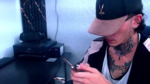 johnsonisaac94  online show from February 9, 2025, 8:33 am