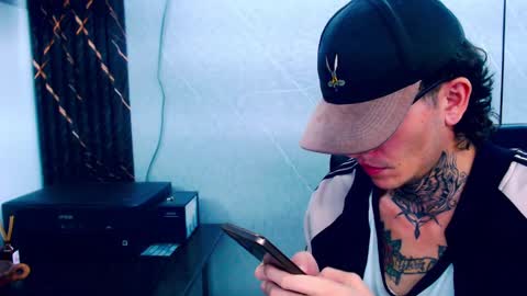 johnsonisaac94  online show from February 24, 2025, 4:38 am