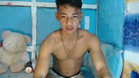 Snapshot of johnydestroyer chatting on November 9, 2025, 10:41 pm johnydestroyer online show from November 9, 2025, 10:41 pm