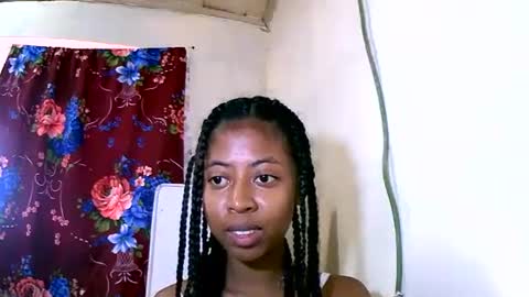 joliekah27 online show from January 22, 2025, 1:32 pm