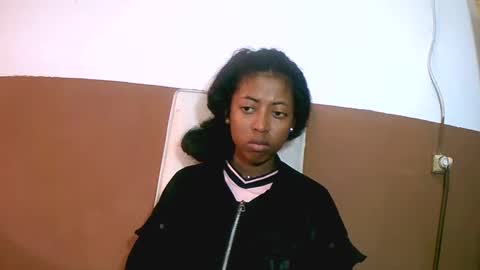 joliekah27 online show from February 11, 2025, 5:05 am