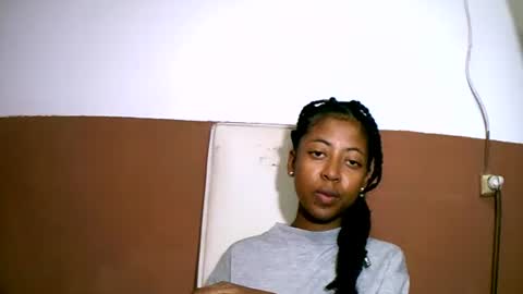 joliekah27 online show from February 15, 2025, 4:03 am