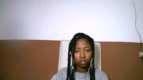 joliekah27 online show from February 20, 2025, 1:36 am