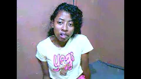 joliekah27 online show from February 25, 2025, 7:14 pm