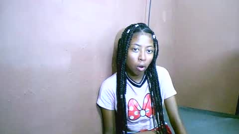 joliekah27 online show from February 26, 2025, 3:19 pm