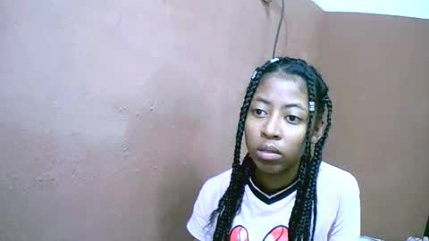 joliekah27 online show from February 27, 2025, 4:43 pm