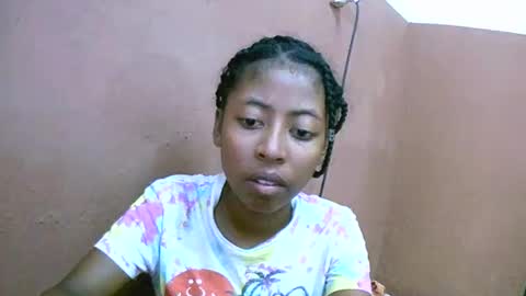 joliekah27 online show from March 1, 2025, 10:24 am