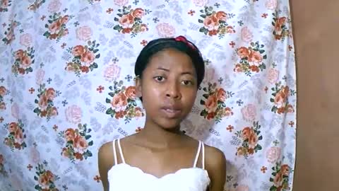 joliekah27 online show from March 8, 2025, 12:09 pm