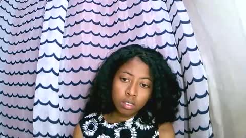 joliekah27 online show from September 9, 2025, 7:57 pm