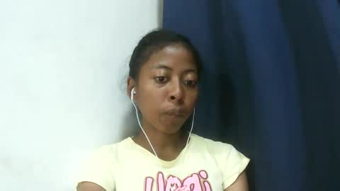 joliekah27 online show from February 19, 2026, 7:32 pm