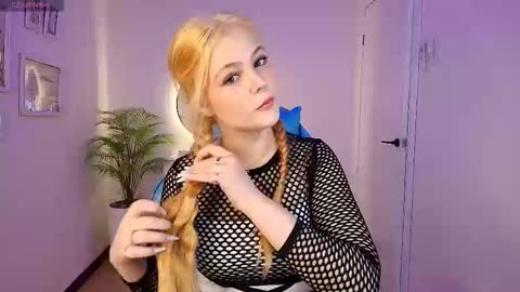 Polly  online show from November 23, 2025, 3:06 am