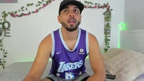 Jon online show from November 5, 2025, 4:18 pm