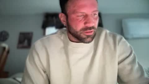 Snapshot of jonariesxxx chatting on February 3, 2026, 9:42 pm Jon Aries online show from February 3, 2026, 9:42 pm