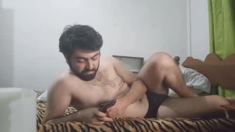 Snapshot of jonasf2525 chatting on February 15, 2026, 5:15 am jonasf2525 online show from February 15, 2026, 5:15 am