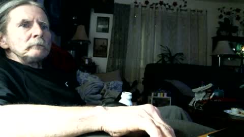 Jonelvis123456 online show from April 16, 2026, 8:48 am