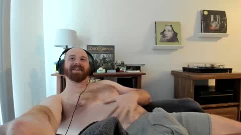 Snapshot of jonnlulz chatting on January 17, 2025, 7:49 pm Jon online show from January 17, 2025, 7:49 pm