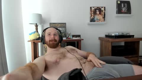 Snapshot of jonnlulz chatting on February 11, 2025, 9:56 pm Jon online show from February 11, 2025, 9:56 pm