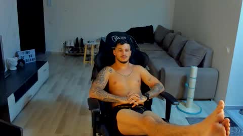 jonnyporn1 online show from November 15, 2025, 4:32 am