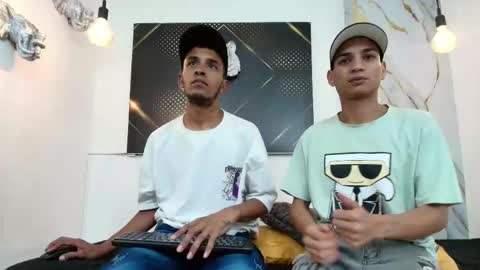 jordanandandrew online show from December 21, 2025, 9:44 pm