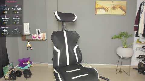 JordanRossie online show from April 4, 2026, 3:42 pm