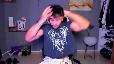 JordanRossie online show from April 14, 2026, 10:49 pm