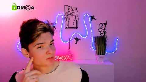 jordi_ser online show from December 22, 2025, 7:44 pm