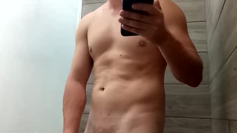 jorgelatino1919 online show from March 1, 2026, 6:32 pm