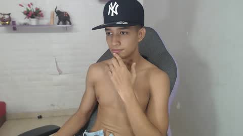 jose_sexycumm online show from March 4, 2025, 8:05 pm