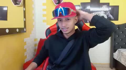 jose_sexycumm online show from September 21, 2025, 6:42 pm