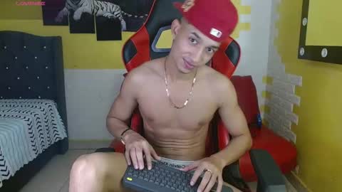 jose_sexycumm online show from October 22, 2025, 7:46 pm