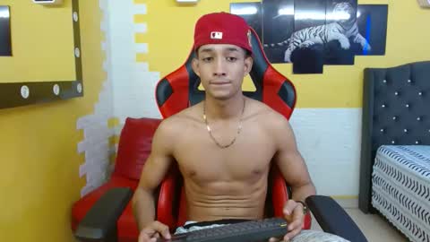 jose_sexycumm online show from October 28, 2025, 8:55 pm