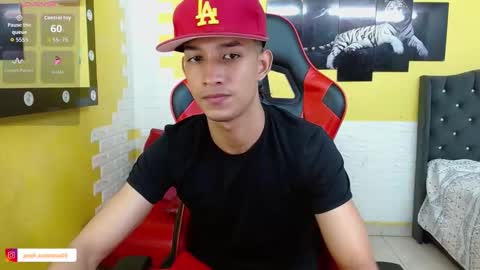 jose_sexycumm online show from November 22, 2025, 8:19 pm