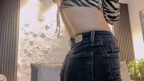 Snapshot of joselin_rouse chatting on June 8, 2026, 1:22 pm joselin online show from June 8, 2026, 1:22 pm