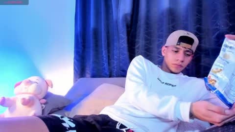 Josep online show from February 9, 2025, 3:53 am