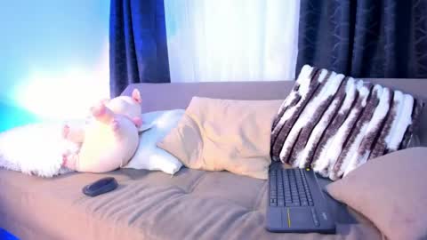 Josep online show from February 13, 2025, 1:40 am