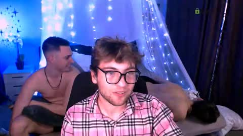 joseph_bear_ online show from November 23, 2025, 1:49 am