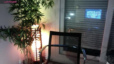 Snapshot of josephine_france chatting on February 7, 2026, 3:54 am josephine_france online show from February 7, 2026, 3:54 am