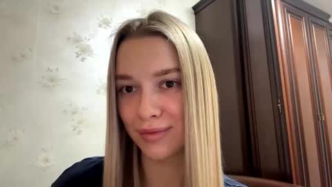 Anessa online show from November 27, 2025, 5:20 am