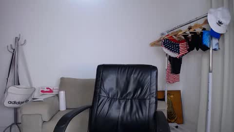 josezaens_ online show from October 19, 2025, 9:10 am