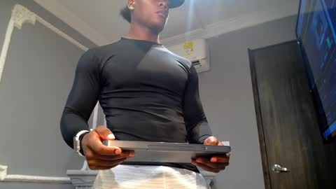 Snapshot of joshloganx chatting on December 14, 2024, 12:12 pm joshloganx online show from December 14, 2024, 12:12 pm