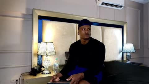 Snapshot of joshloganx chatting on January 17, 2025, 2:18 am joshloganx online show from January 17, 2025, 2:18 am