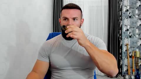 joshuamuscle69 online show from November 27, 2025, 11:01 am