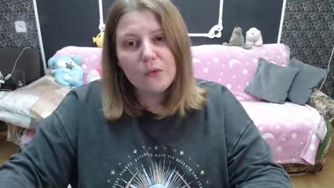 josiesun771 online show from November 23, 2025, 1:22 pm