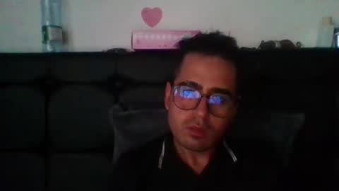 josux8 online show from February 3, 2026, 7:19 pm