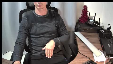 Matias online show from December 16, 2025, 5:45 am