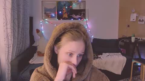 joy_keys online show from February 21, 2025, 3:32 pm